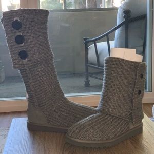 Gray Classic Cardy UGG boots, sz 9